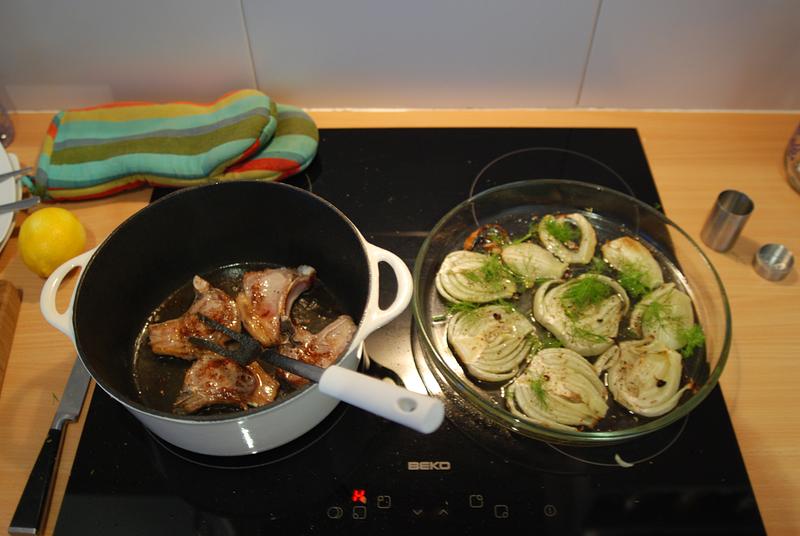 Venkel in de oven met lamskoteletten