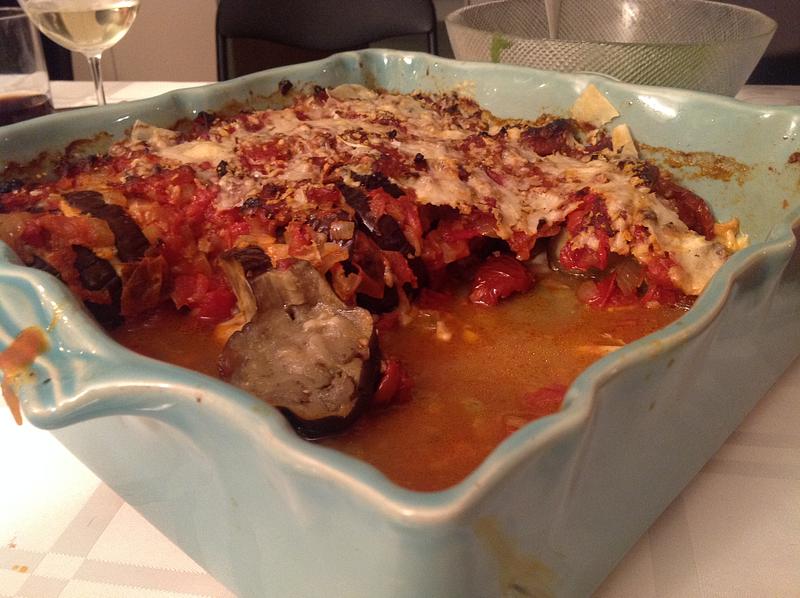 aubergines met mozzarella, parmezaan en tomaten
