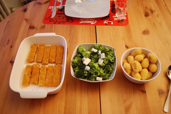 Fishsticks met broccoli en pommes duchesskes
