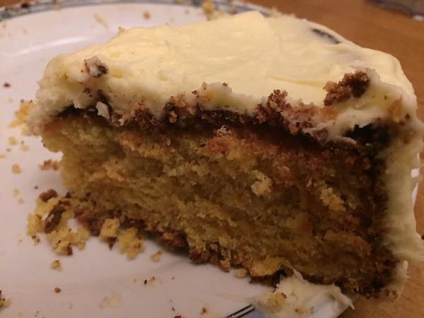 Worteltaart met frisse topping