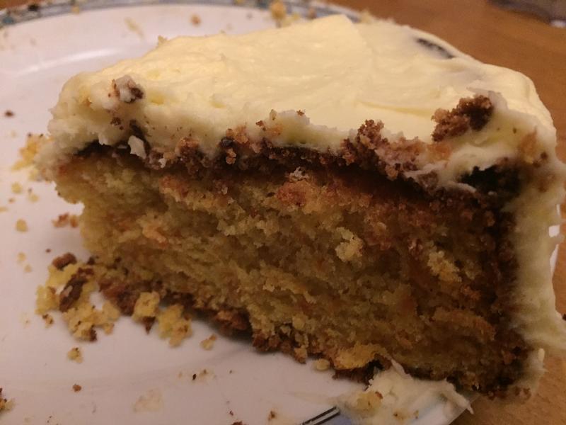 Worteltaart met frisse topping