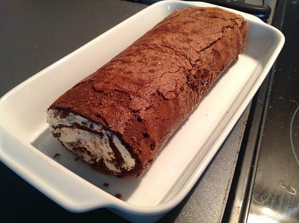 Chocoladerollade met koffieslagroom