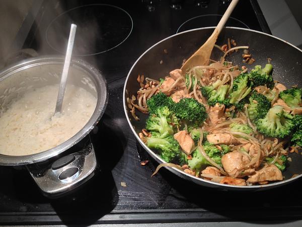 Broccoli met sojascheuten en kip